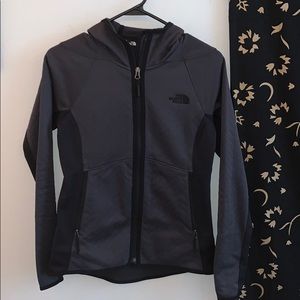 Women’s Northface hoodie